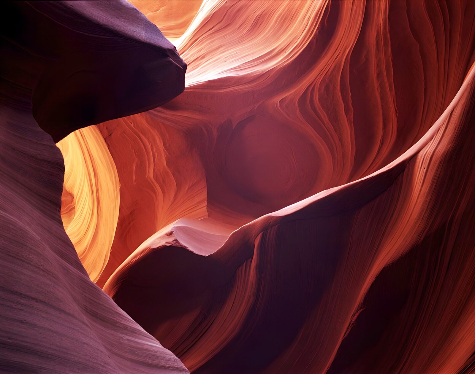 OCUK55977: The Dance of Light in Antelope Canyon