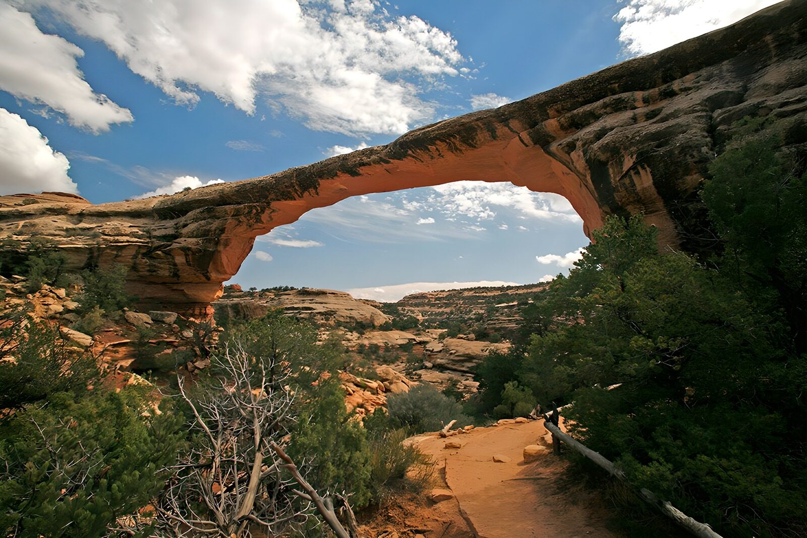 OCUK40097: Natural Arch in a Scenic Landscape