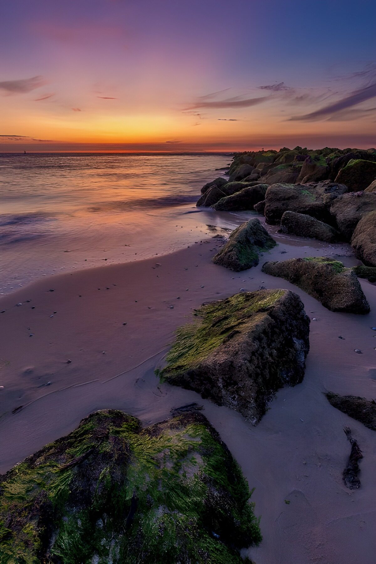 OCUK98915: Serene Sunset at the Shoreline