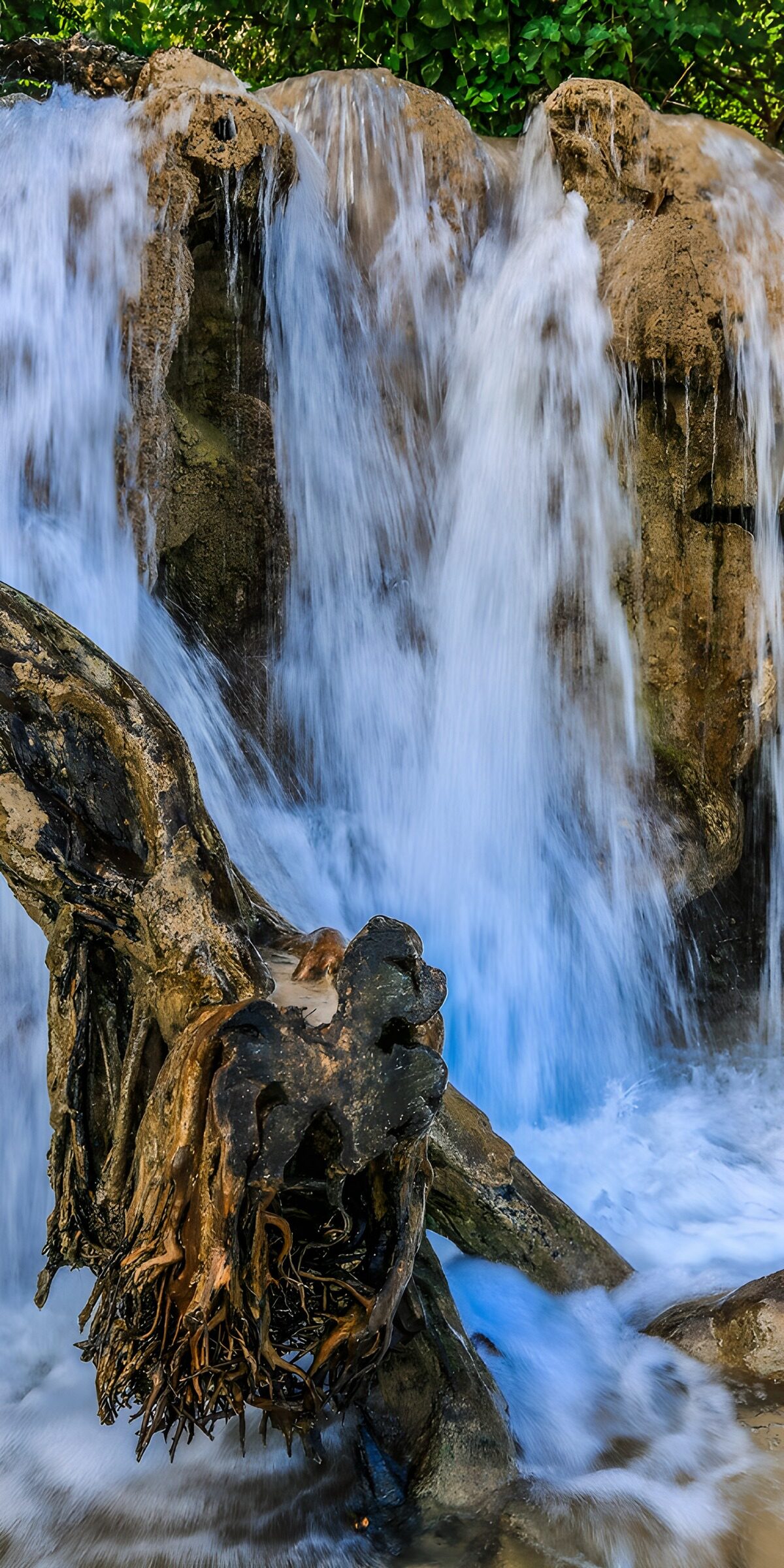 OCUK95053: Majestic Waterfall Serenity