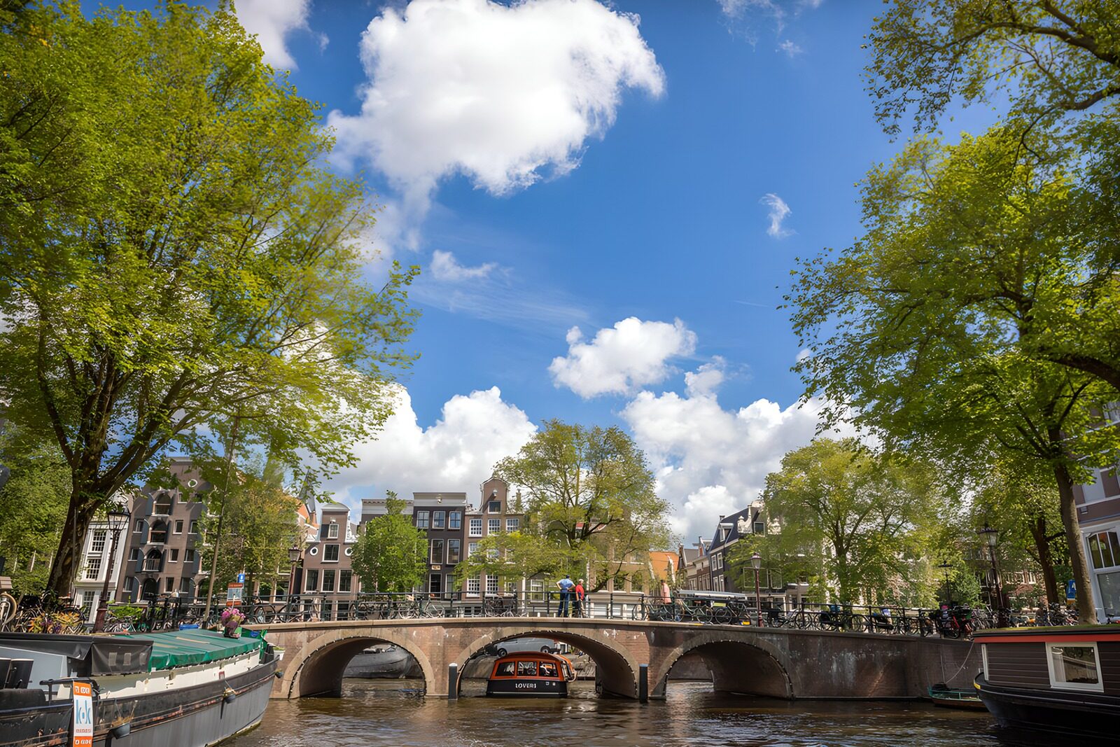 OCUK36021: Beautiful Canal Bridge in Amsterdam