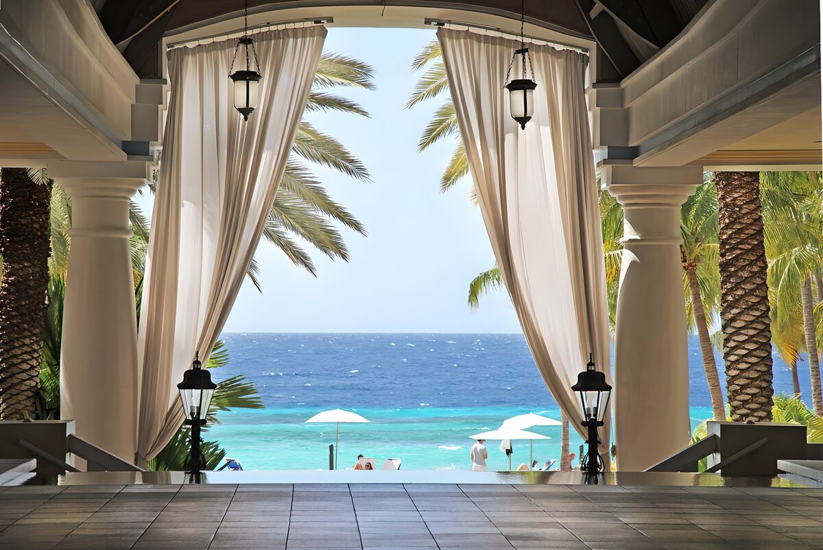 OCUK74339: Tropical Escape View