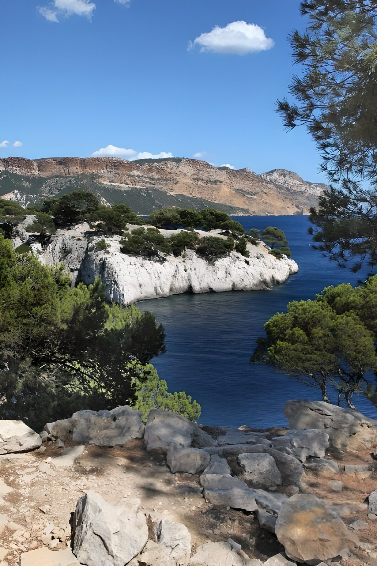 OCUK52926: Serene Coastal View of a Rocky Cove