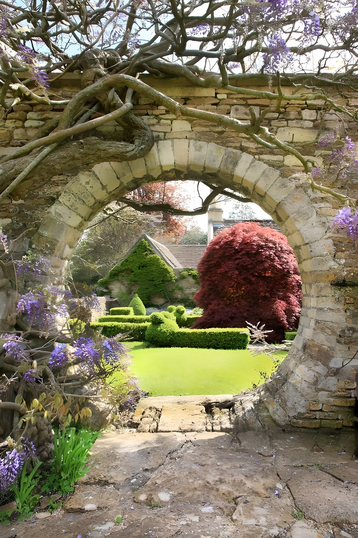OCUK40763: Enchanted Garden Archway