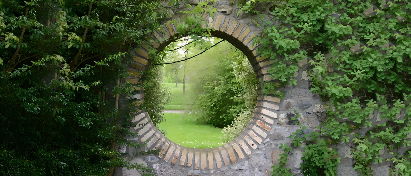 OCUK21066: Circular Portal Through Greenery