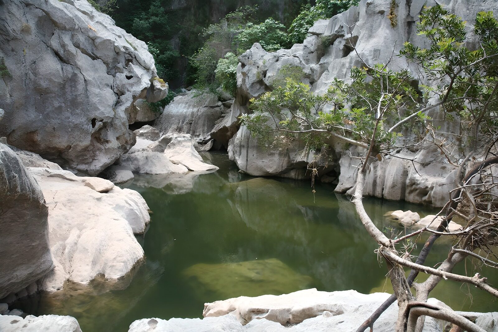 OCUK70122: Small lake located between the rocks version 6