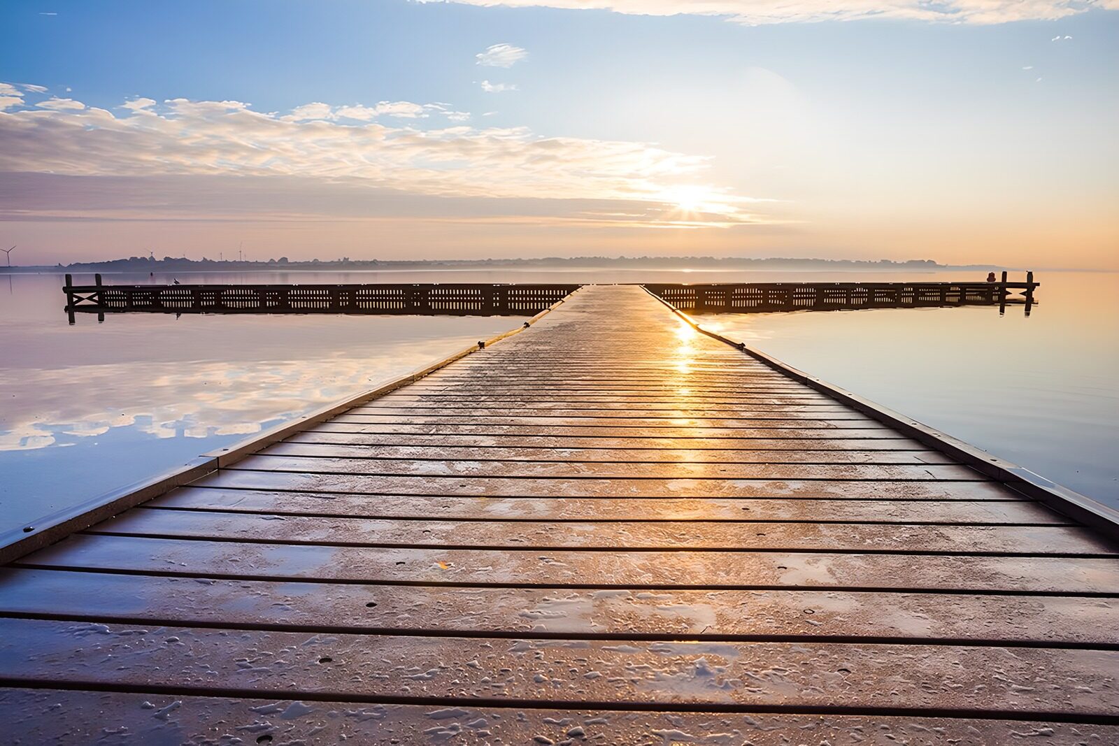 OCUK66244: Tranquil Sunrise Over the Pier