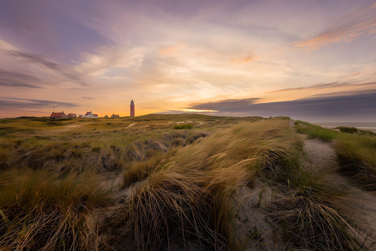 OCUK84593: Serene Sunset at the Lighthouse
