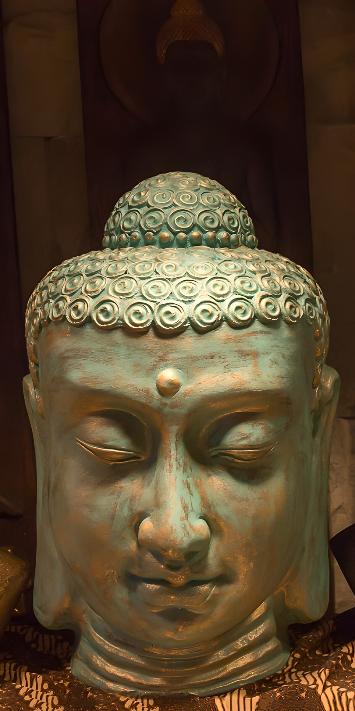 OCUK71948: Serene Buddha Head Sculpture