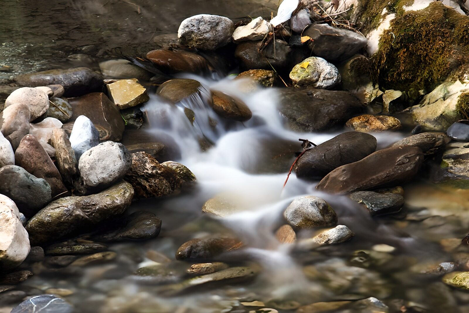 OCUK17564: Tranquil Stream Over Rocks
