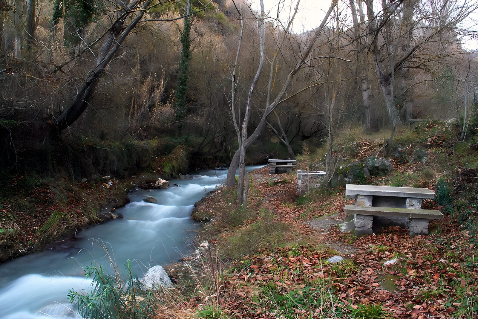 OCUK89334: Serene Riverbank Retreat