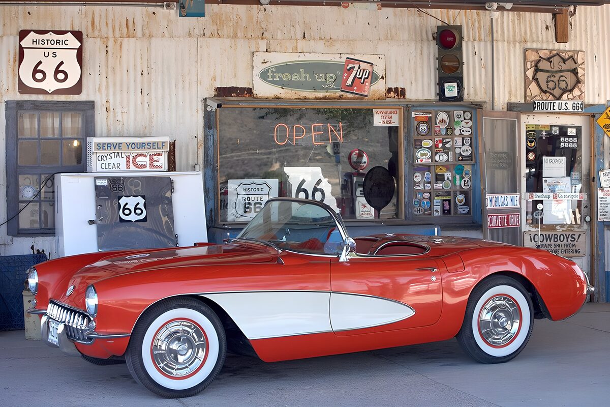OCUK91131: Classic Corvette at Route 66 Gas Station
