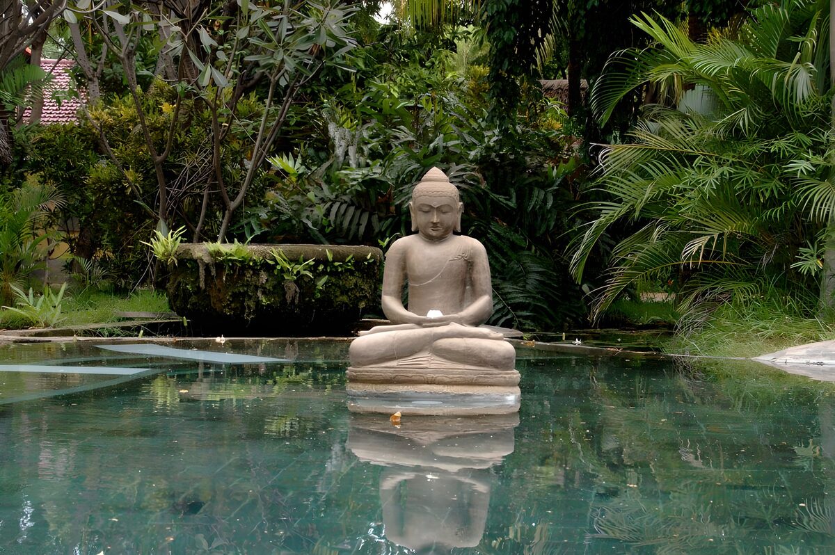Buddha statue 8