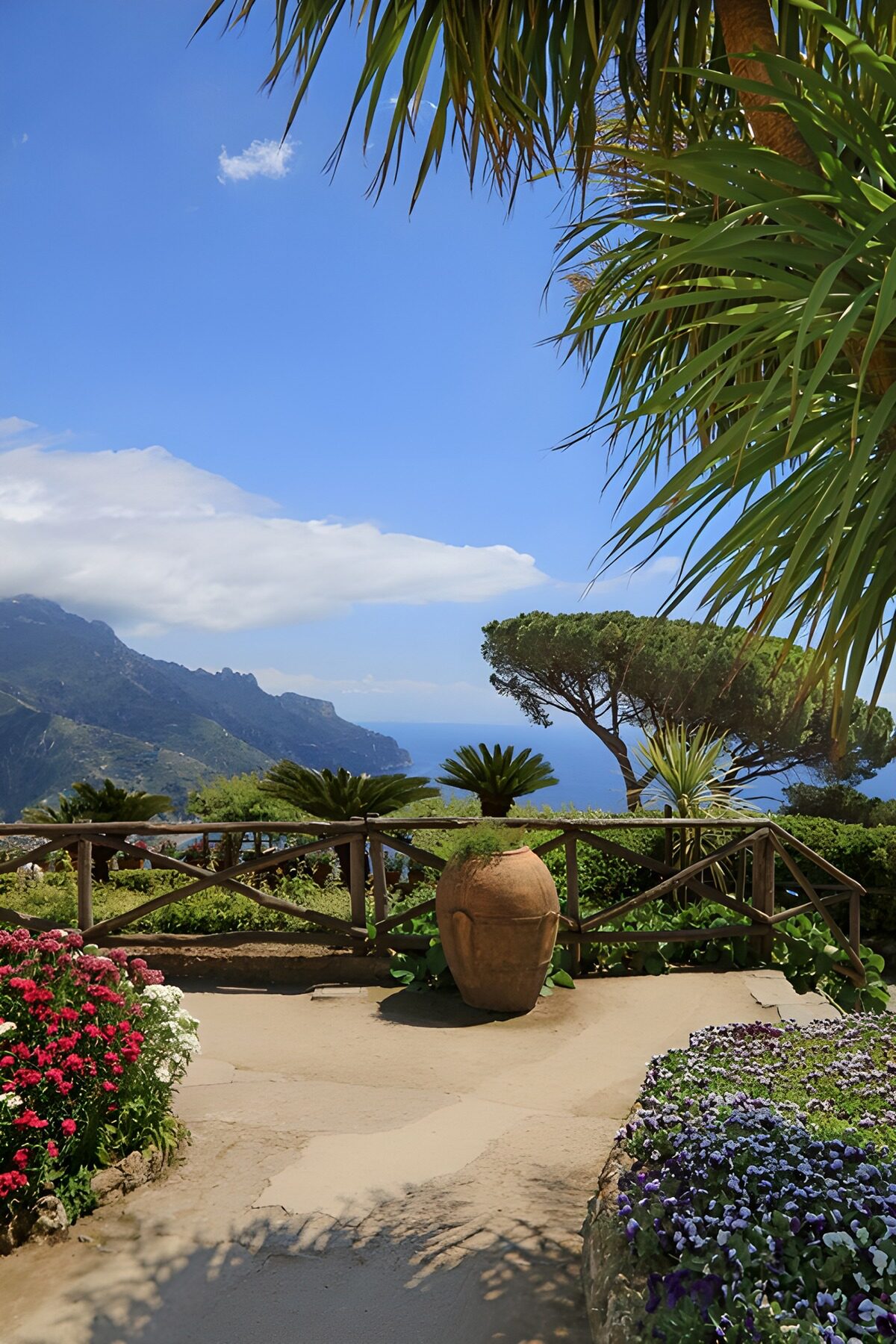OCUK75087: Serene Coastal Garden Retreat