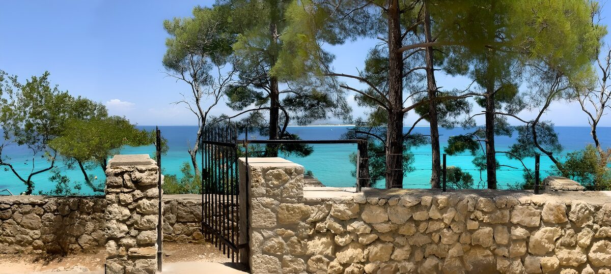 OCUK95857: Serene Coastal Gateway