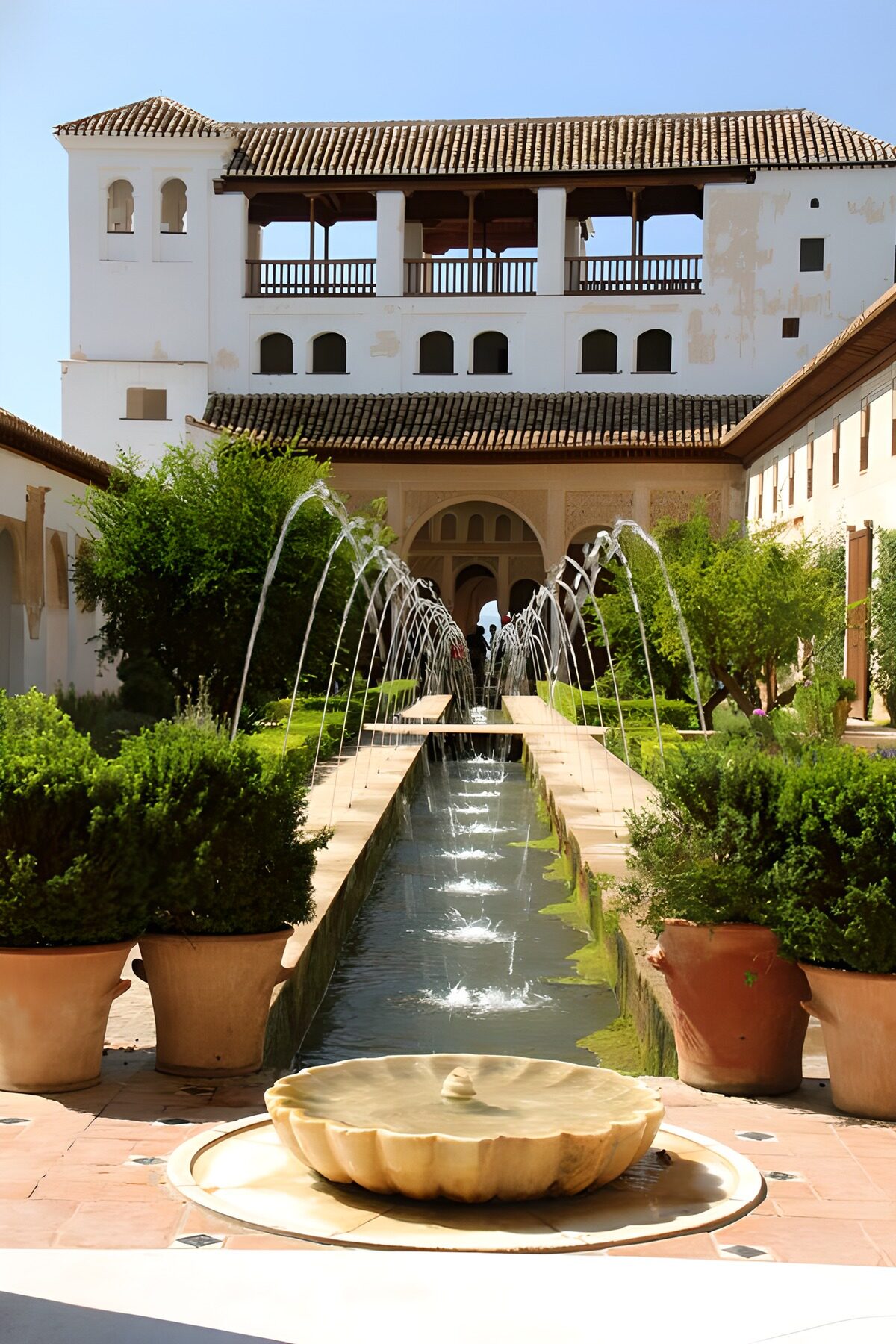 OCUK55881: Serene Garden Oasis in Alhambra