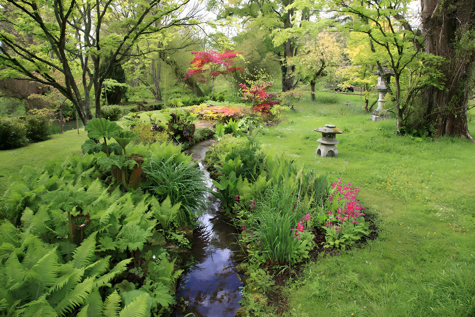 OCUK95336: Tranquil Garden Oasis