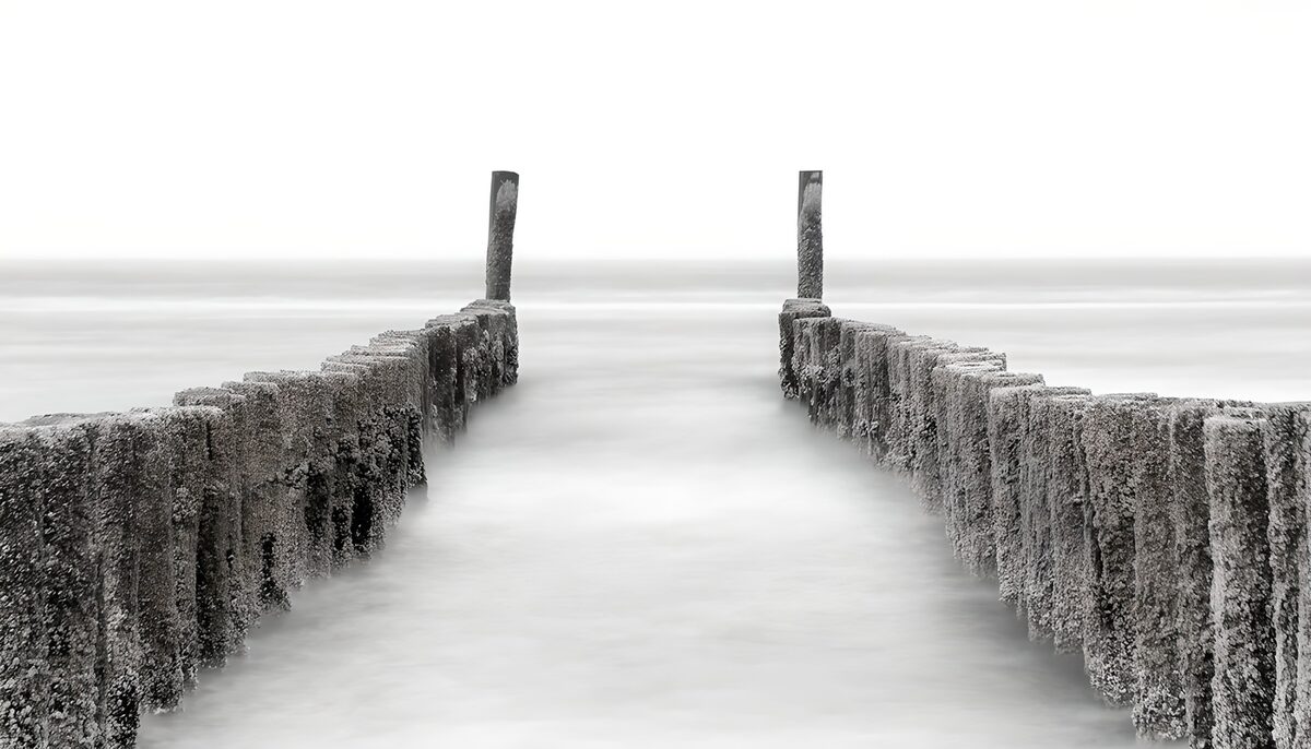 OCUK30668: Serene Ocean Pathway