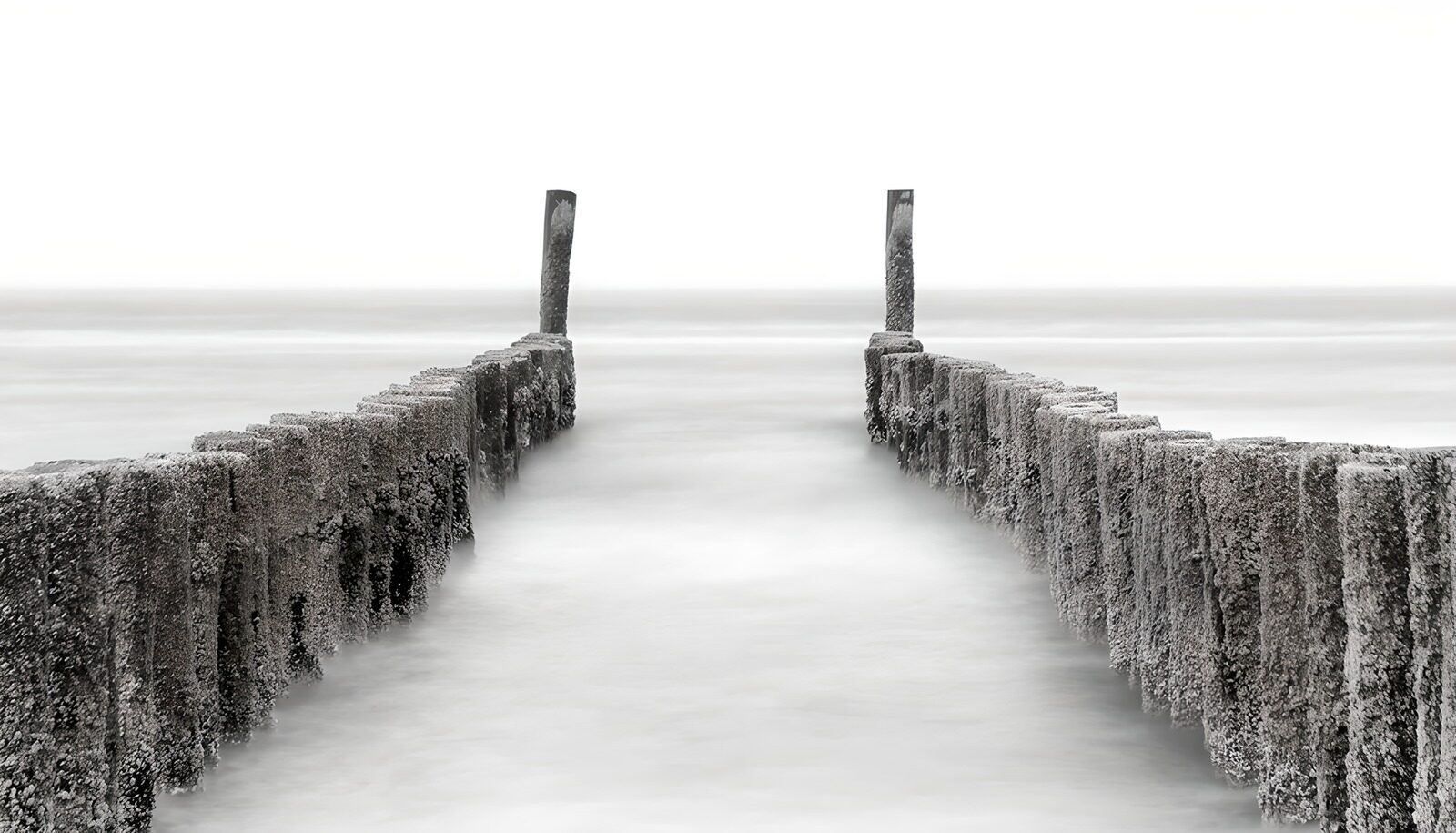 OCUK30668: Serene Ocean Pathway