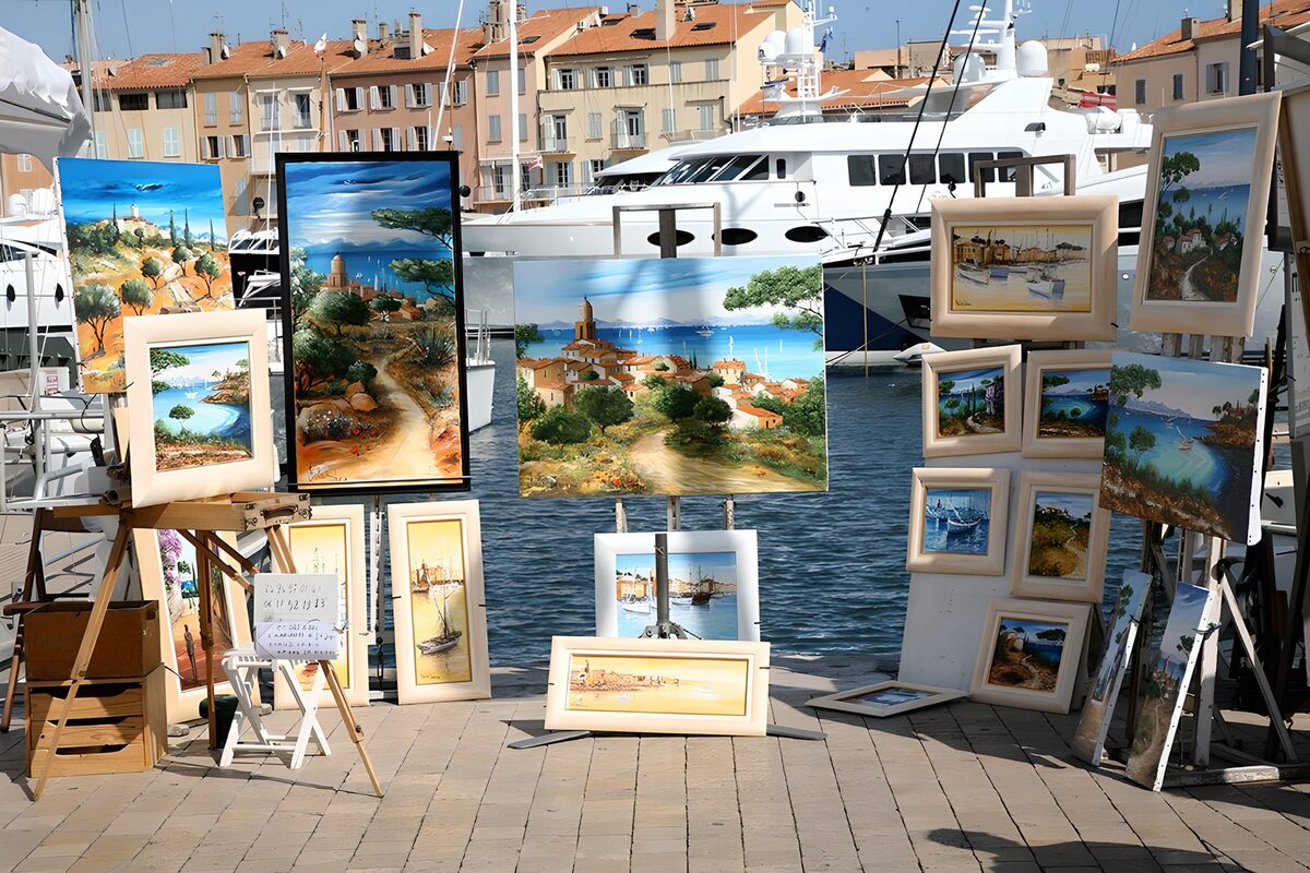 OCUK17869: Vibrant Marina Art Display
