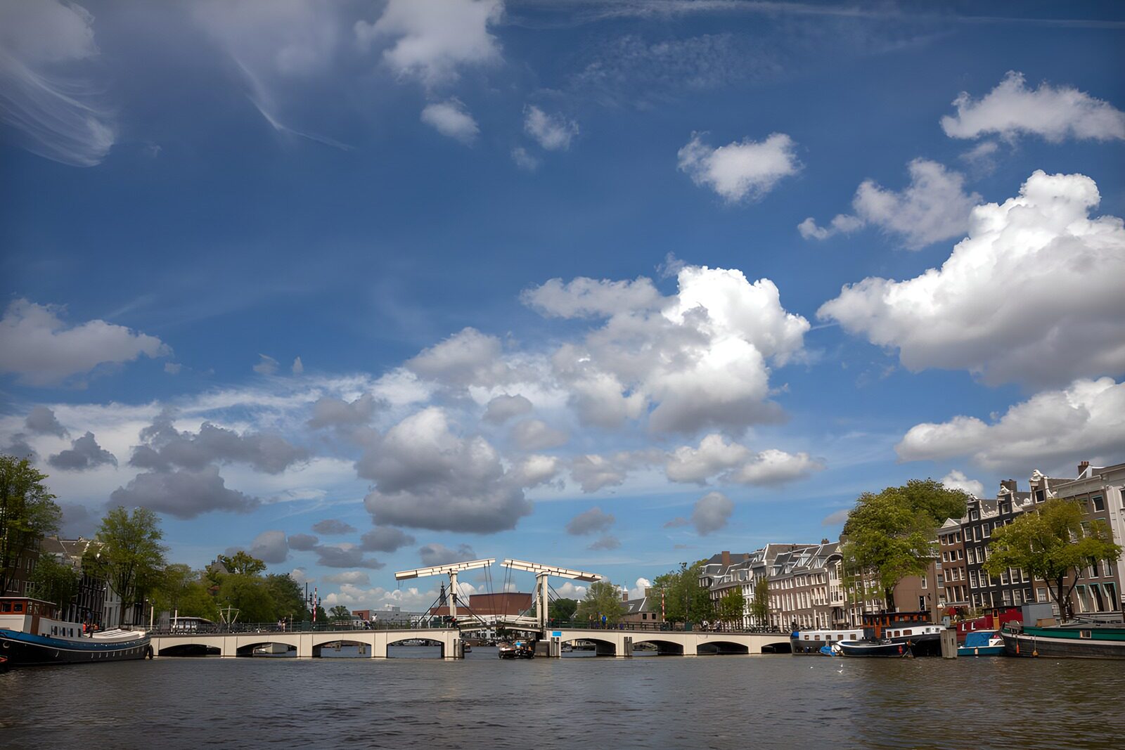 OCUK94698: Scenic Amsterdam Canal View