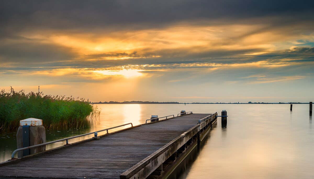 OCUK43327: Tranquil Sunset at the Pier