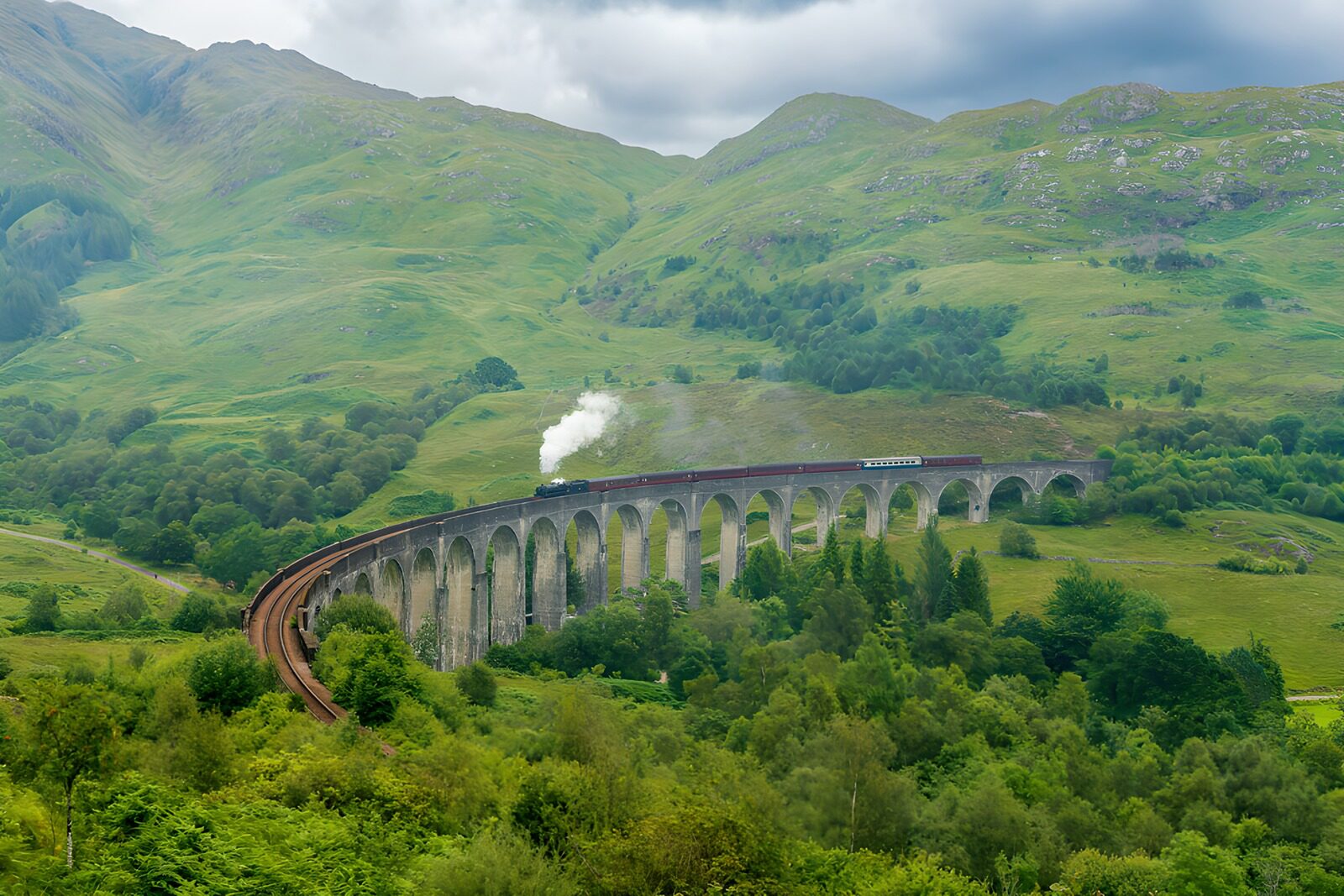 OCUK28159: Majestic Viaduct in the Scottish Highlands