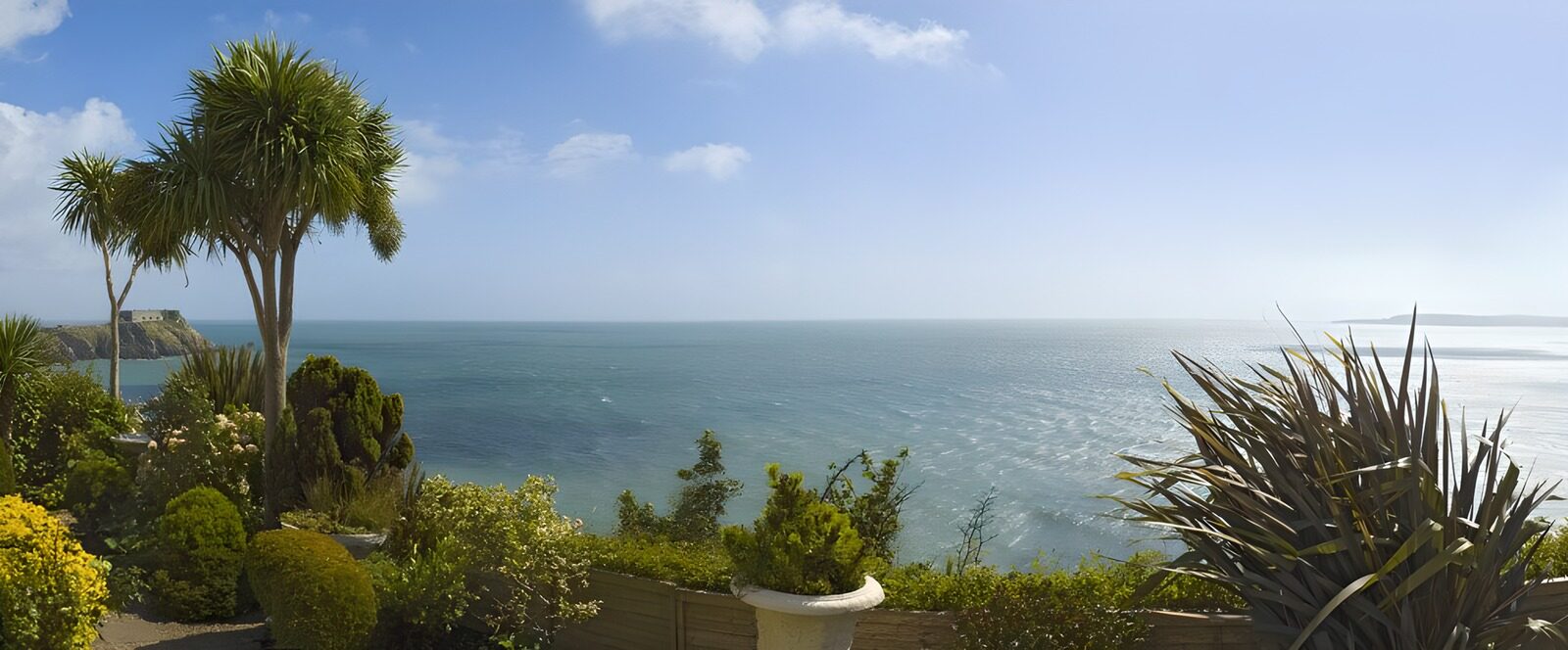 OCUK13225: Beautiful garden looking out over the Mediterranean