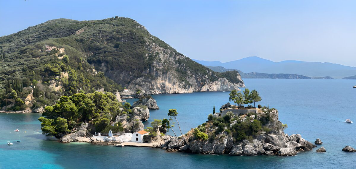 OCUK32092: Serene Coastal View of Greek Islands