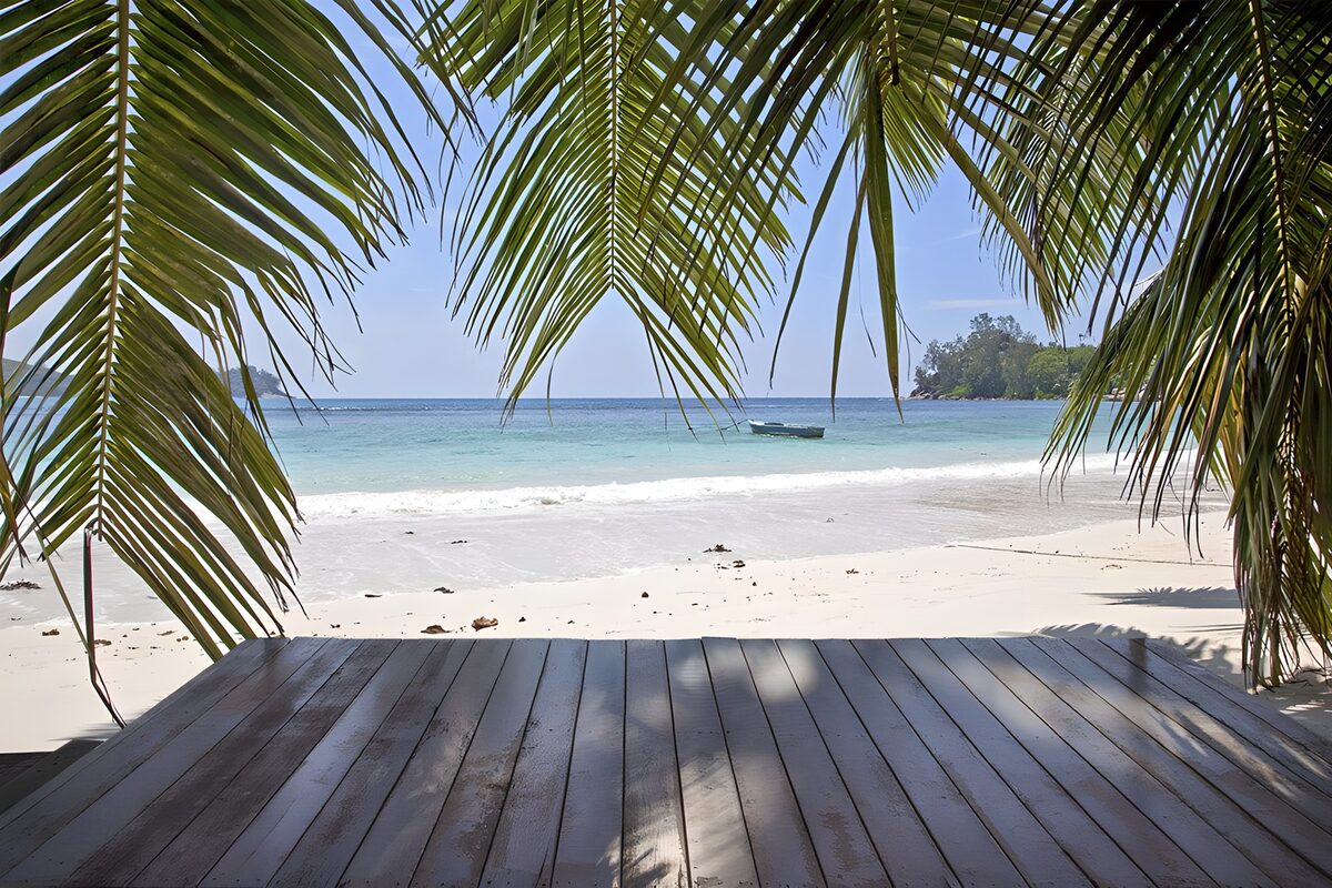 OCUK45428: Serene Beach Escape