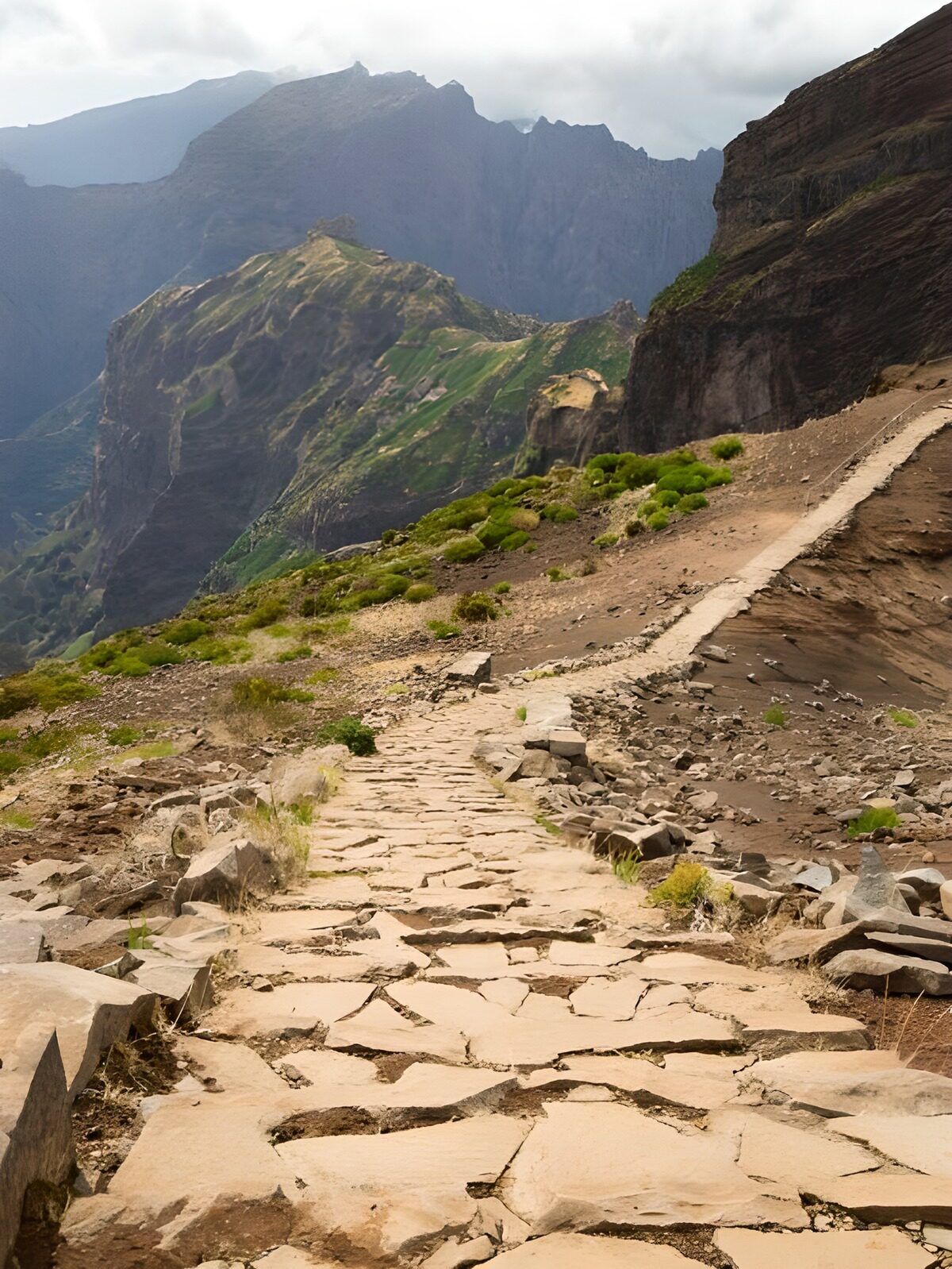 OCUK57223: Scenic Mountain Trail Pathway