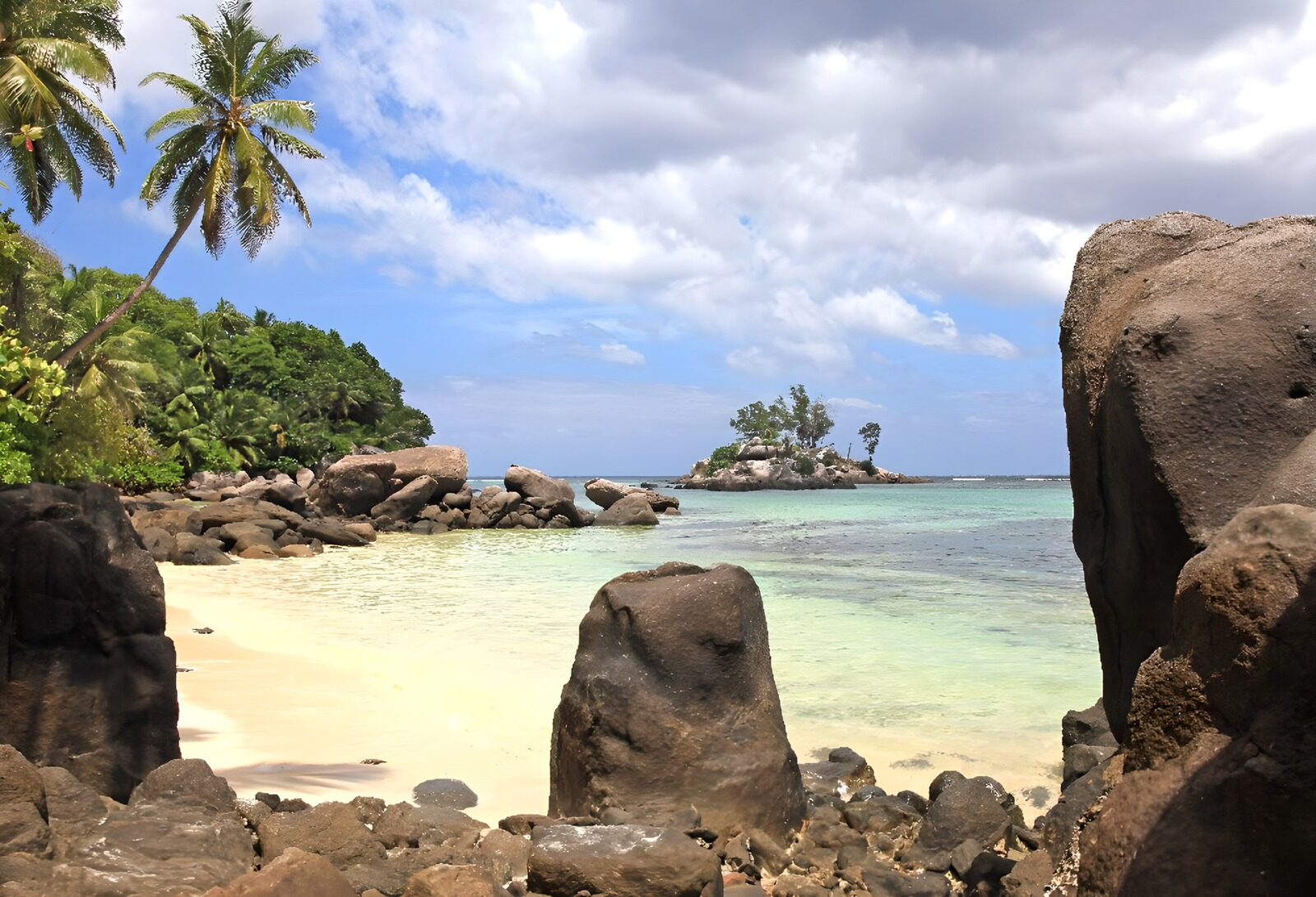 OCUK36188: Serene Tropical Coastal View
