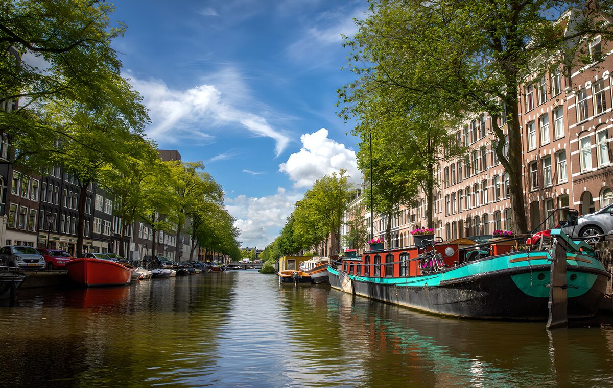 OCUK66109: Serene Amsterdam Canal Scene