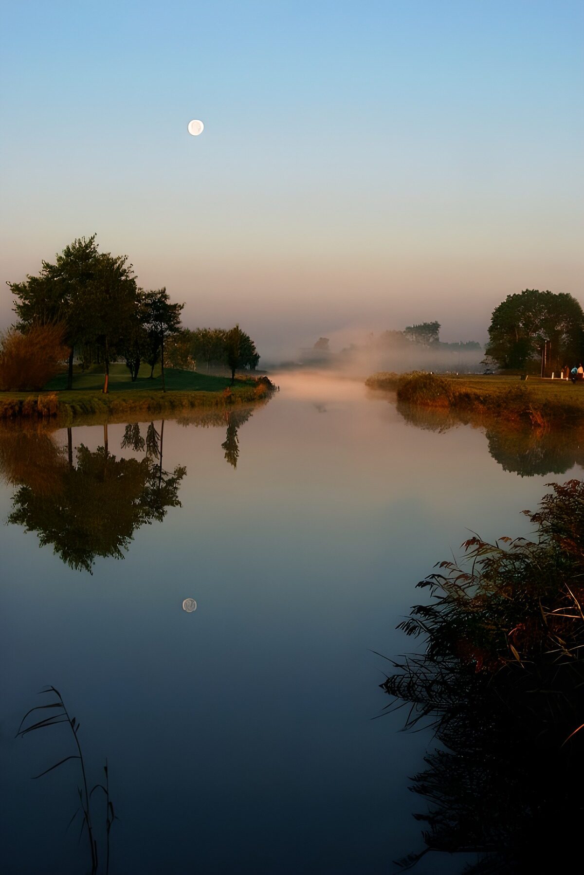 OCUK49438: Moonlit Serenity Over Tranquil Waters