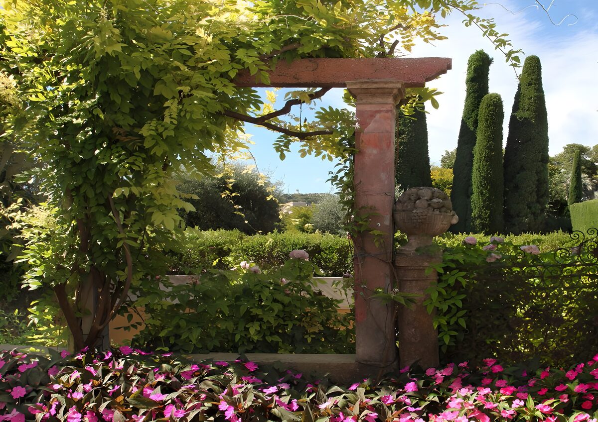OCUK52306: Tranquil Garden Archway