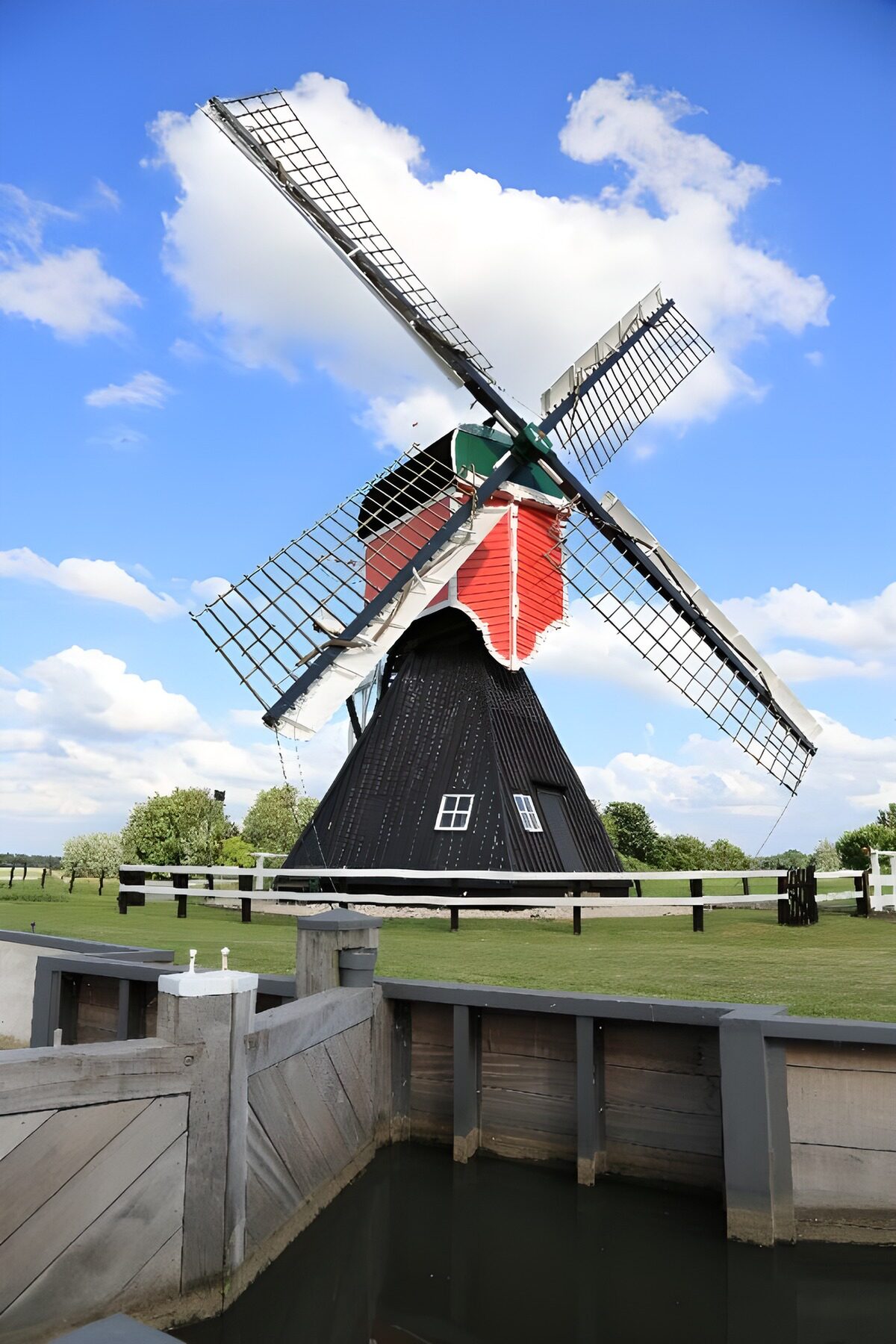 OCUK60837: Windmill near a lock