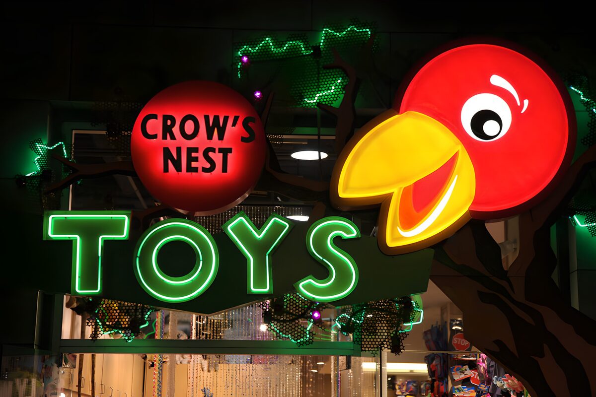 OCUK84808: Crow's Nest Toys Neon Sign