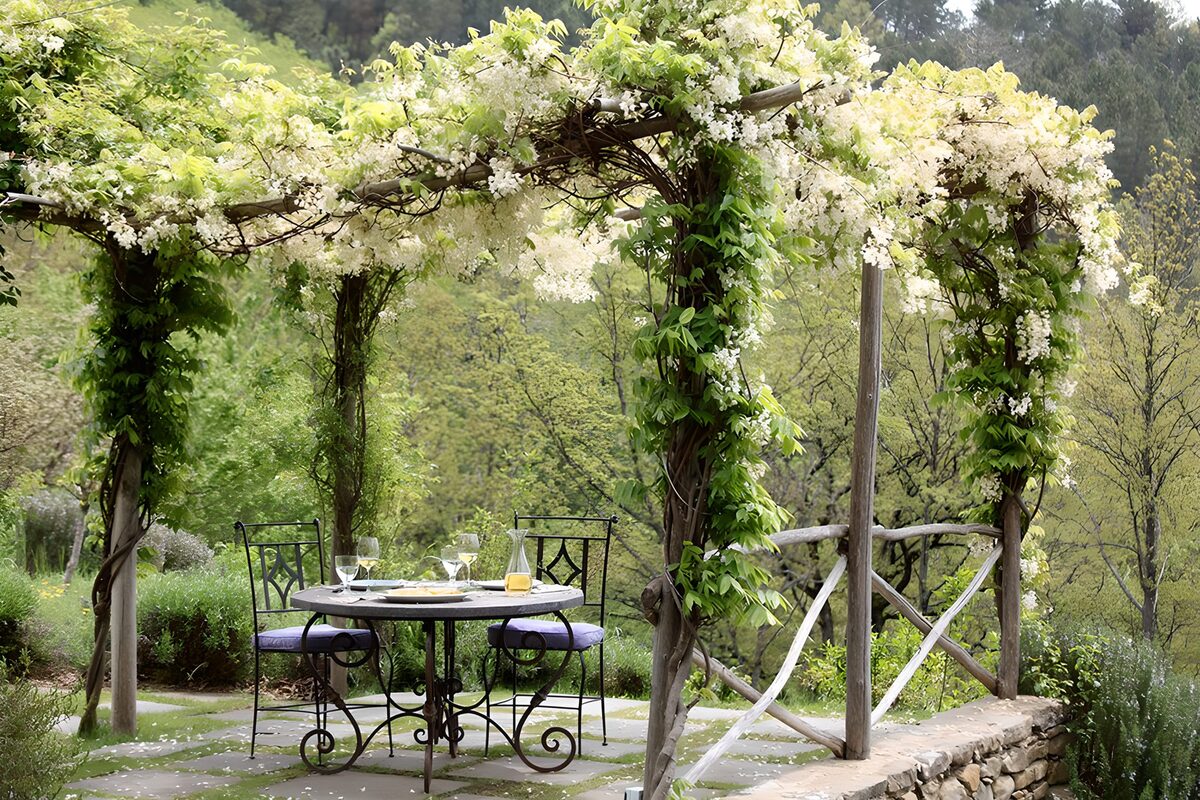 OCUK83806: Serene Garden Retreat with Floral Canopy