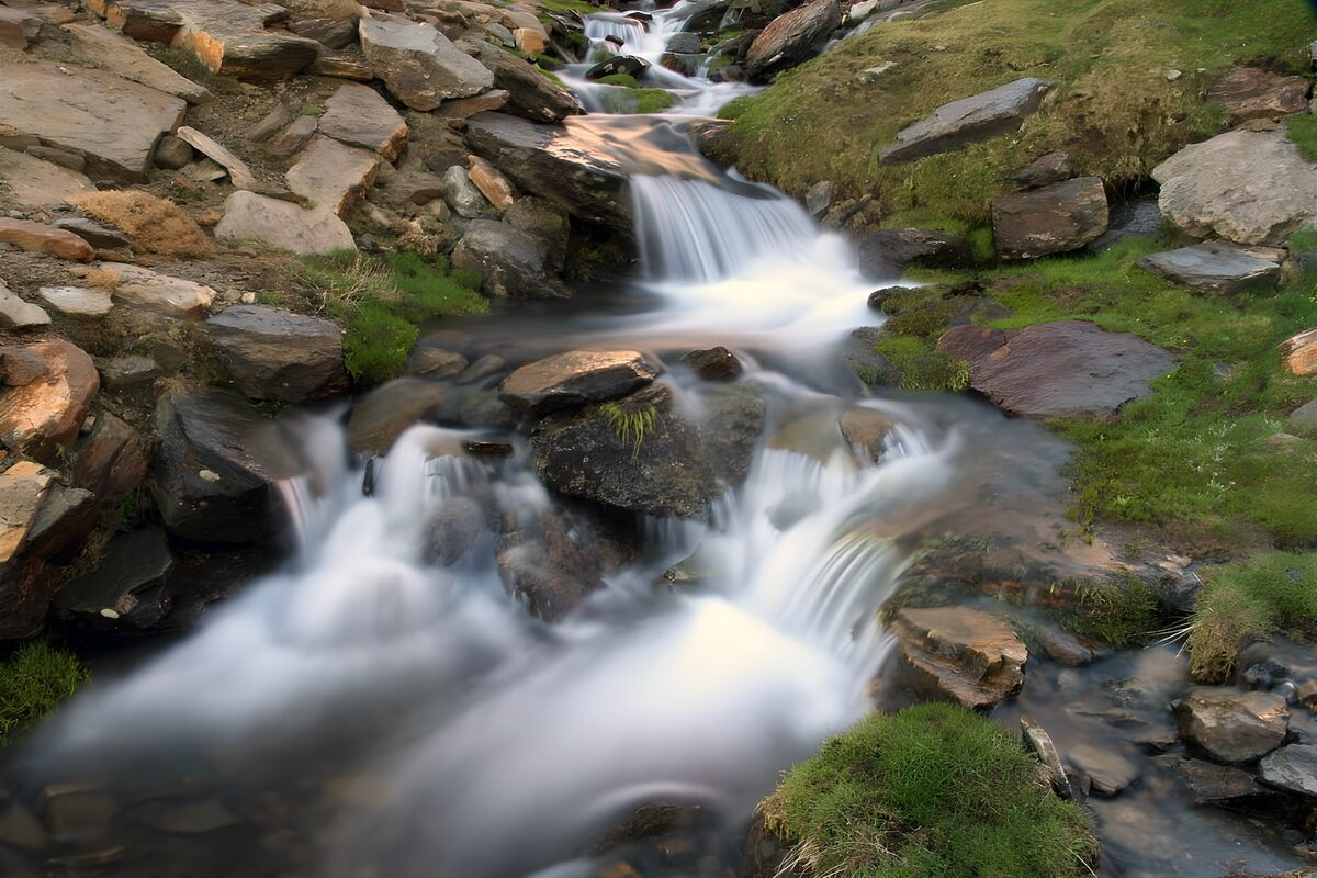 OCUK19553: Tranquil Mountain Stream