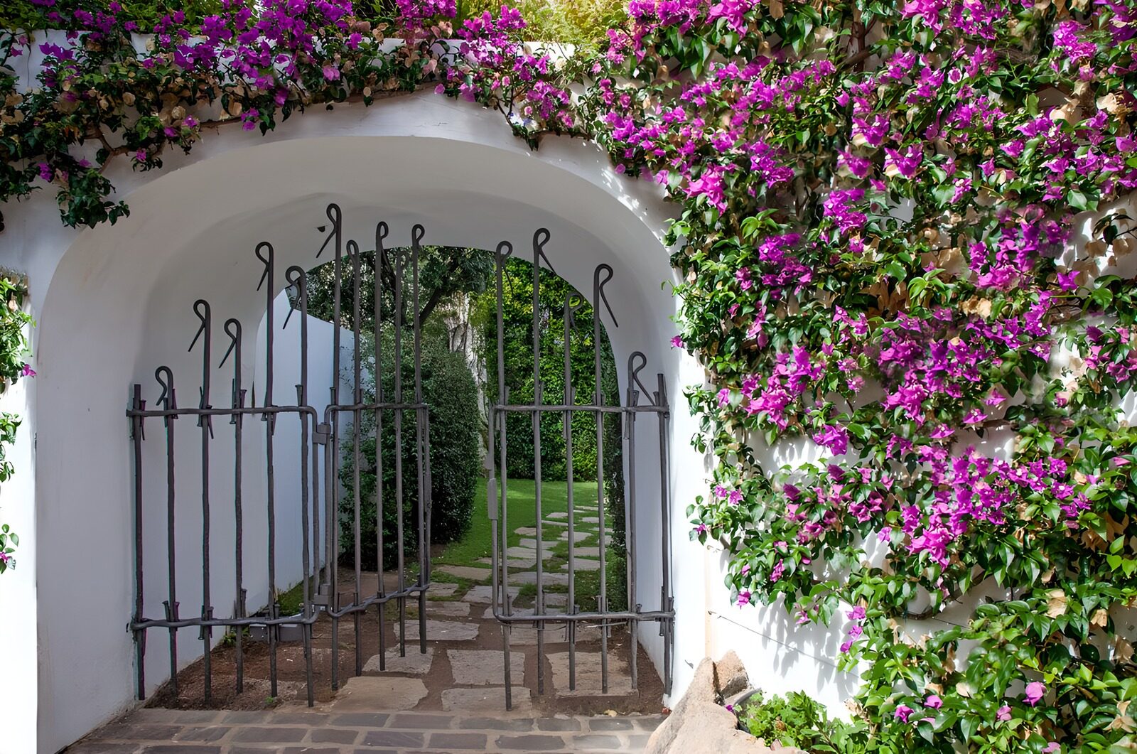 OCUK39273: Enchanted Garden Gate