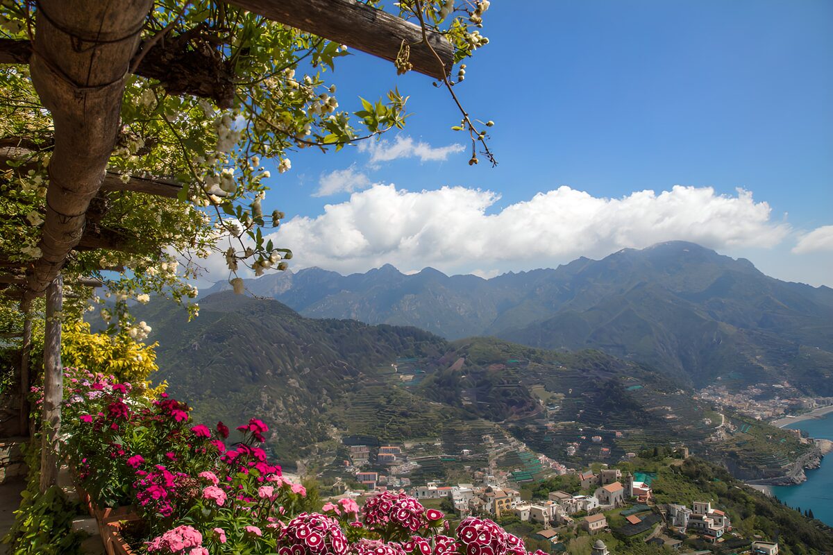 OCUK45311: Breathtaking Amalfi Coast View