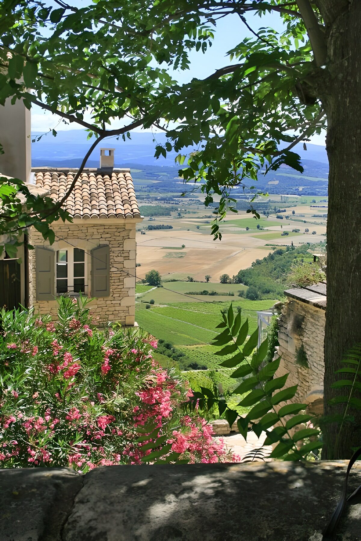 OCUK70884: Charming Stone Cottage Scene