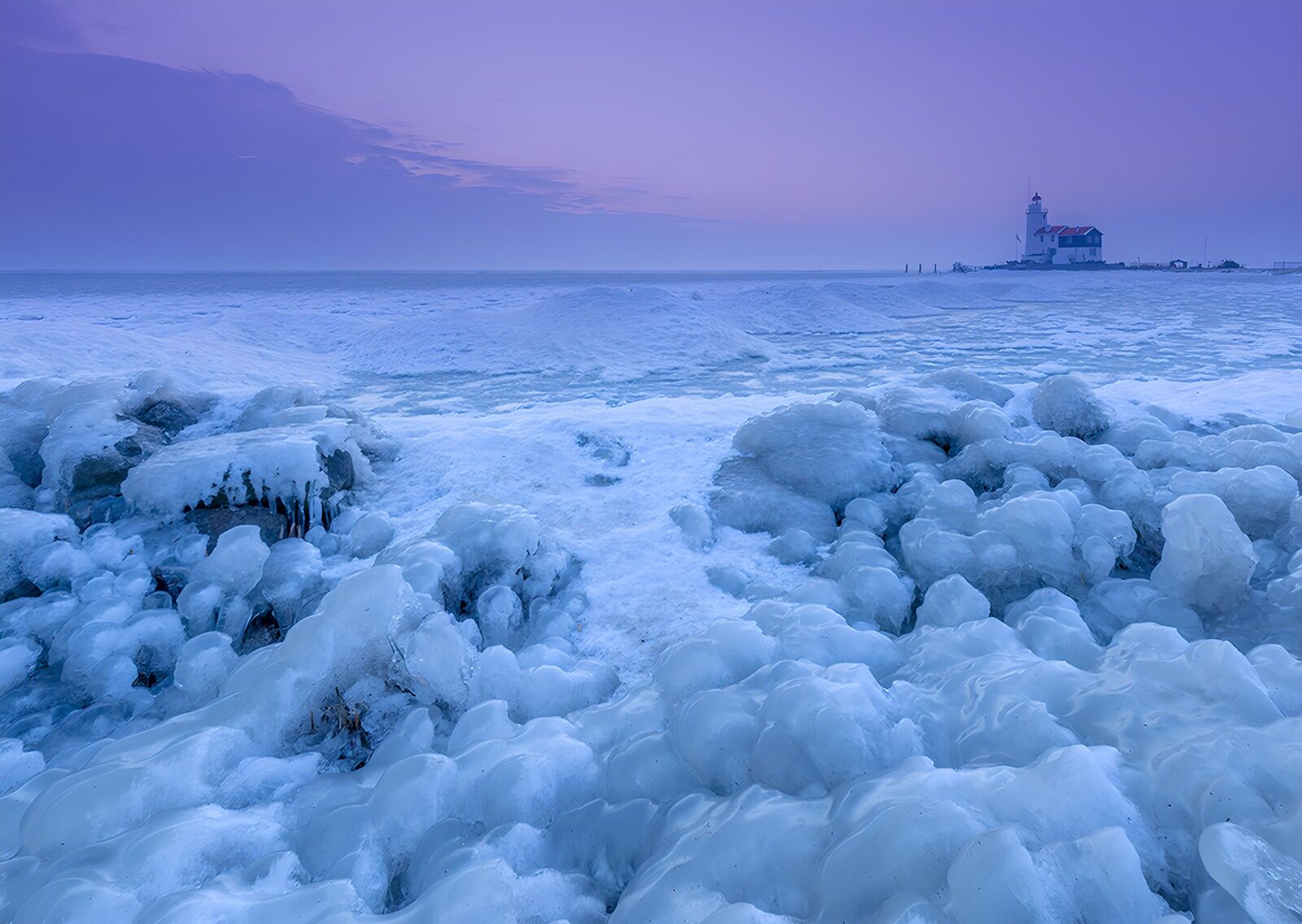 OCUK77008: Icy Serenity at Dawn