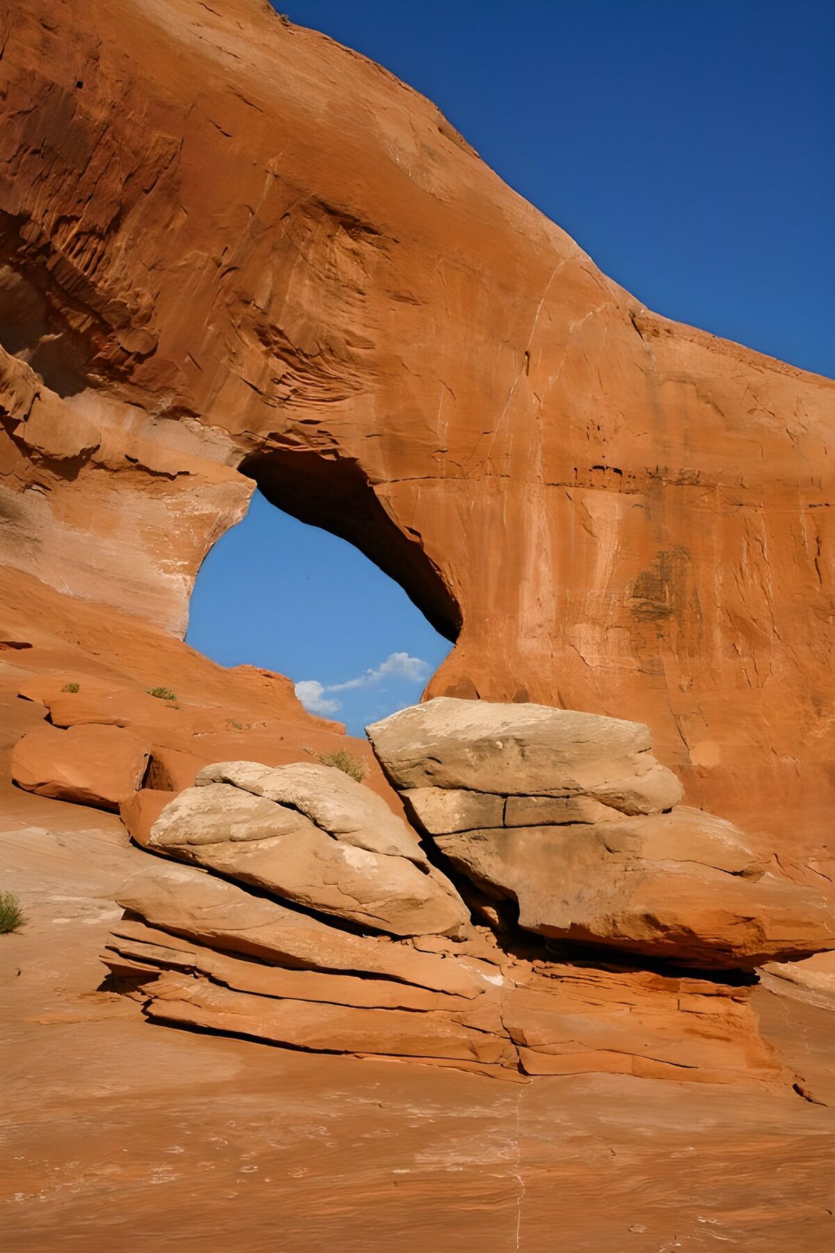 OCUK74937: Majestic Red Rock Arch