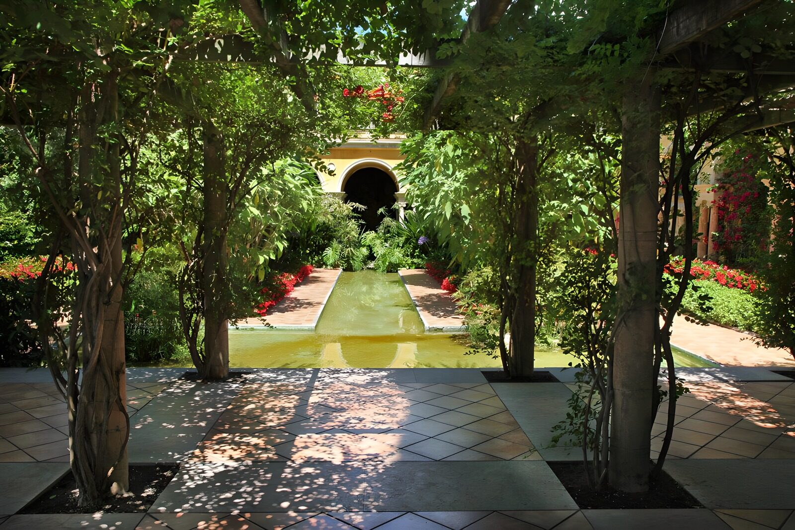 OCUK75063: Serene Garden Pathway