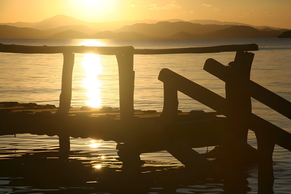 OCUK17305: Sunset Over Tranquil Waters