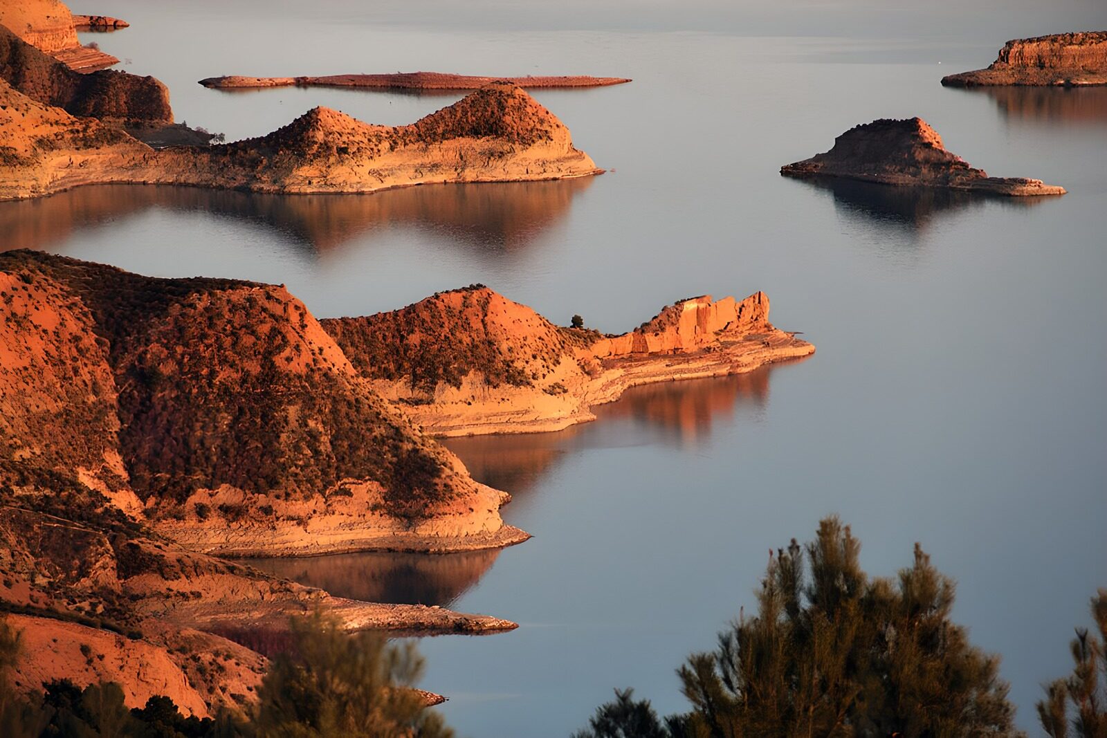 OCUK15853: Serene Landscape of Islands at Dusk