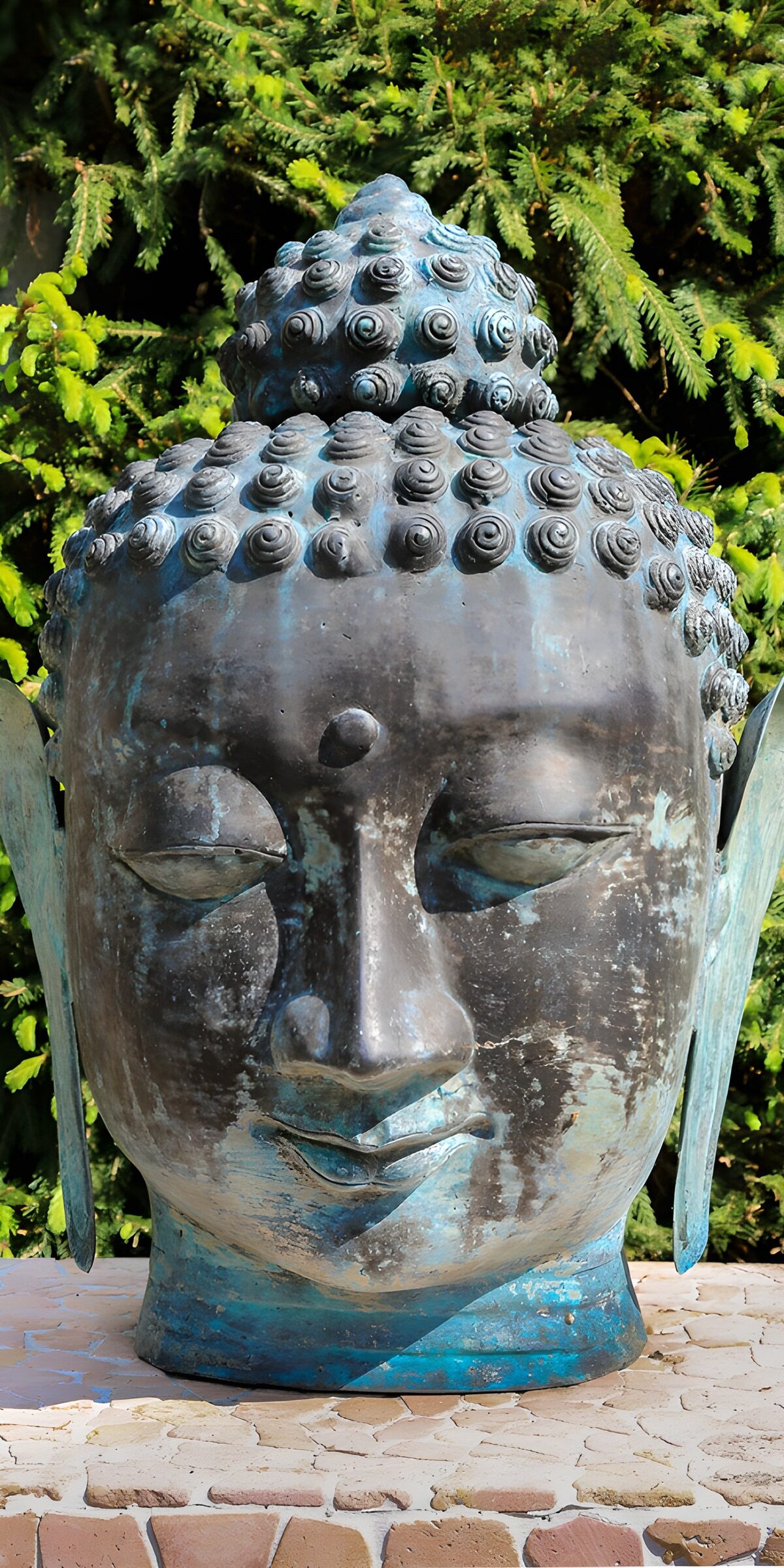 OCUK44824: Serene Buddha Head Sculpture