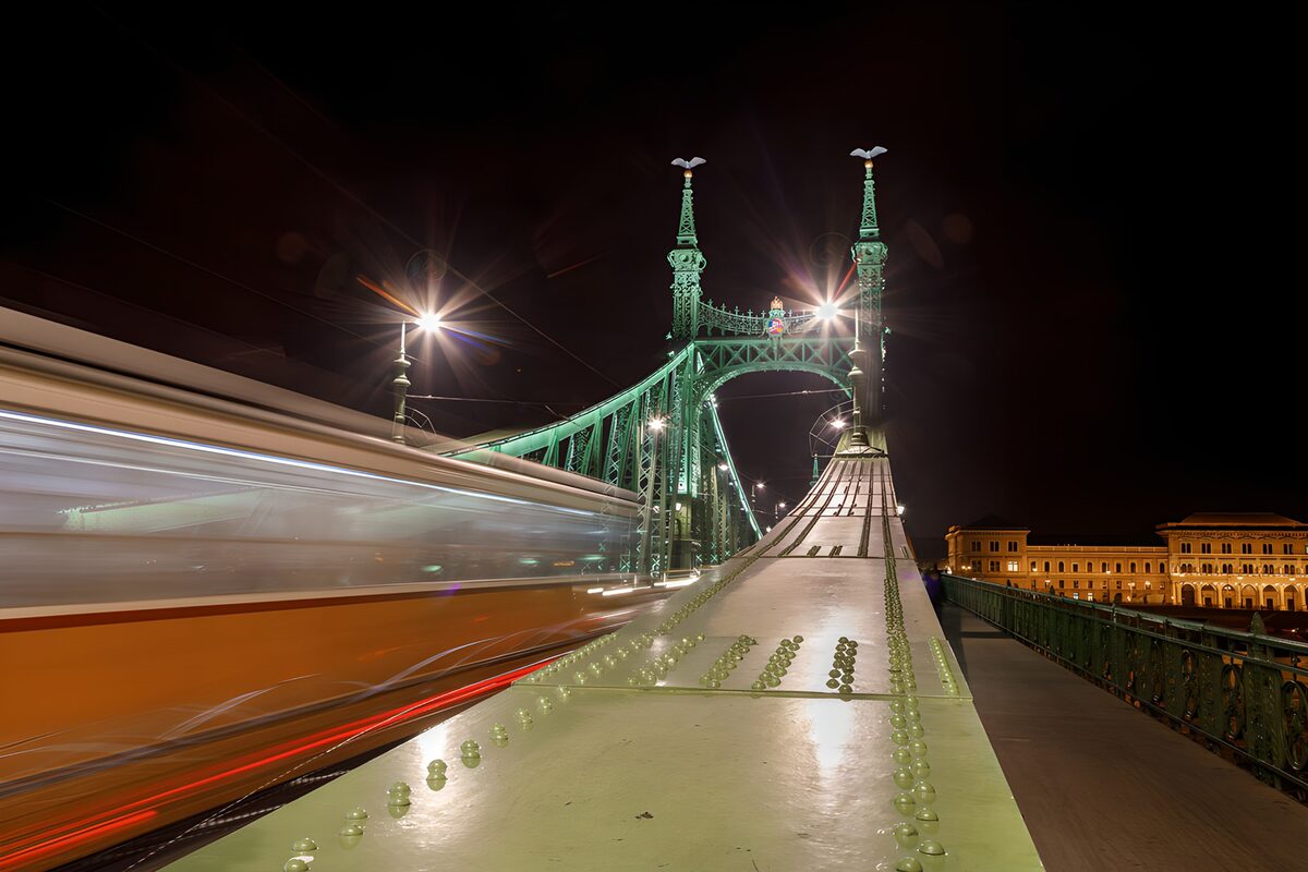 OCUK70948: Illuminated Motion on the Green Bridge