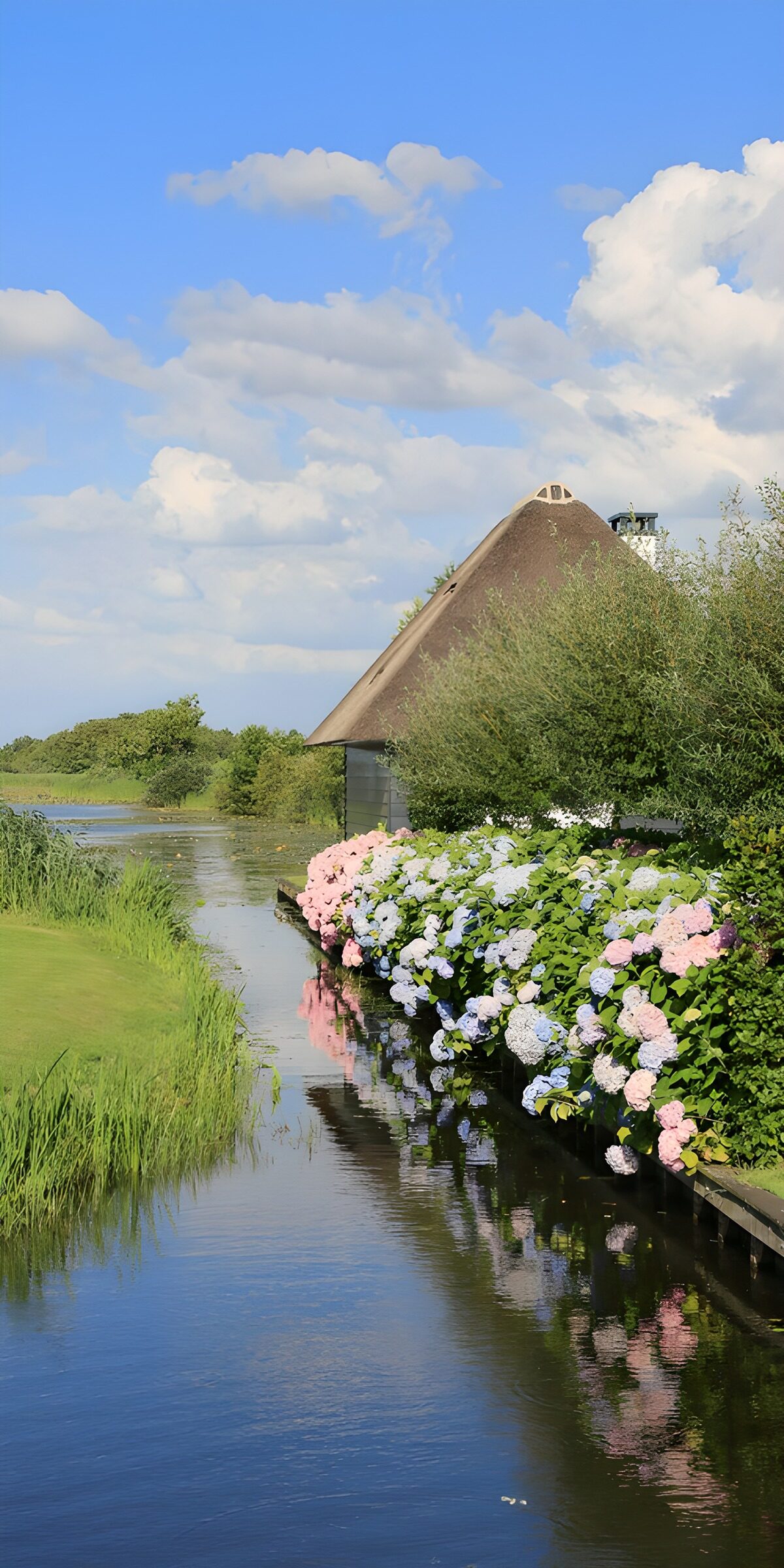 OCUK18047: Tranquil Waterside Cottage